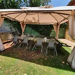 De La Paz Villa Arucas